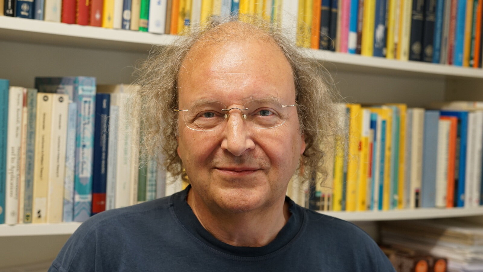 Dr. Ulrich Pötter ist von der Ruhr-Universität Bochum zum außerplanmäßigen Professor für Sozialwissenschaftliche Methodenlehre und Statistik berufen worden. Foto: Susanne John