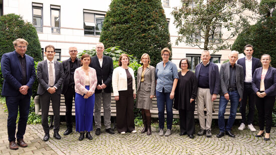 Gruppenfoto des DJI Kuratoriums
