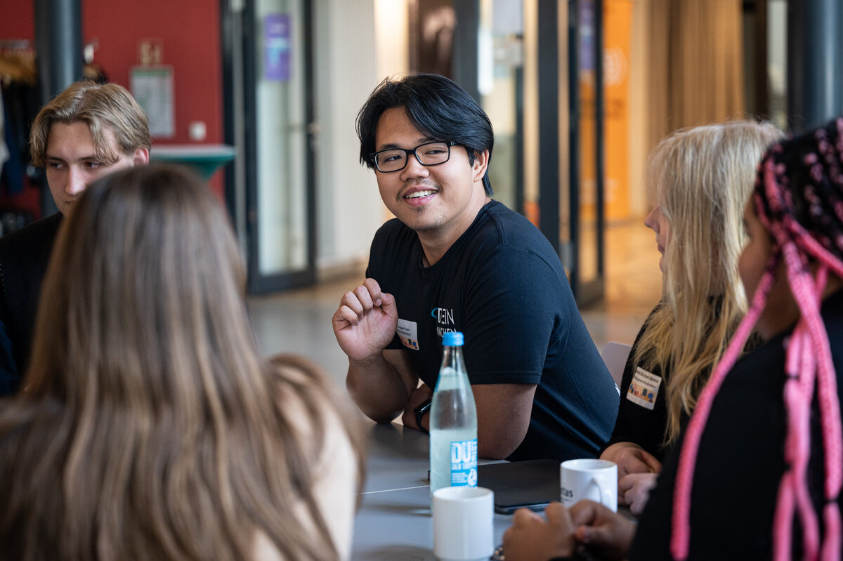 Foto 1 des Dialogforums