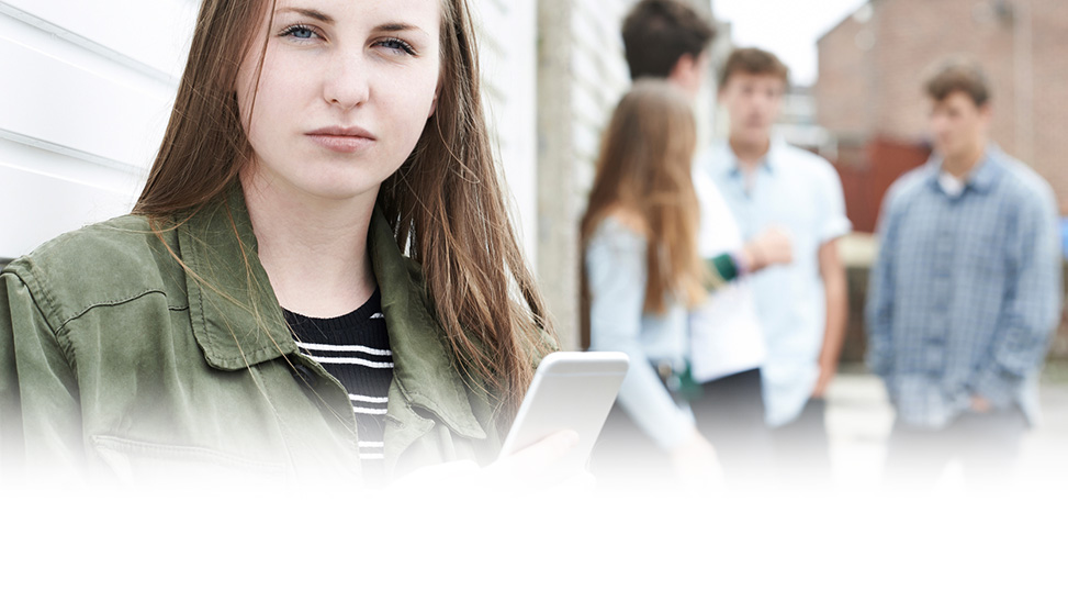 Mobbing an Berufsschulen wird von Lehrkräften oft nicht bemerkt. (Foto: highwaystarz, Adobe Stock)